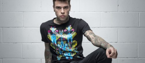 Fedez si è commosso riguardando le foto del matrimonio con Chiara