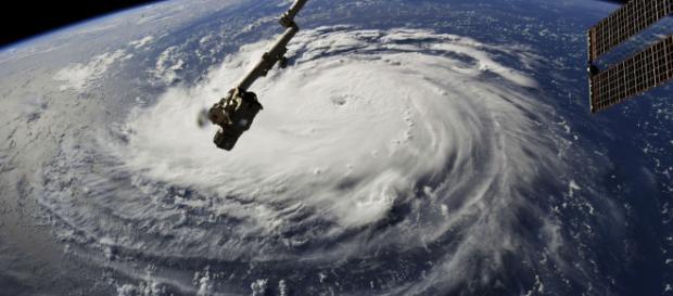 Les États-Unis se préparent pour l'ouragan Florence, ici vu du ciel. Les États-Unis se préparent pour l'ouragan Florence, ici vu du ciel.