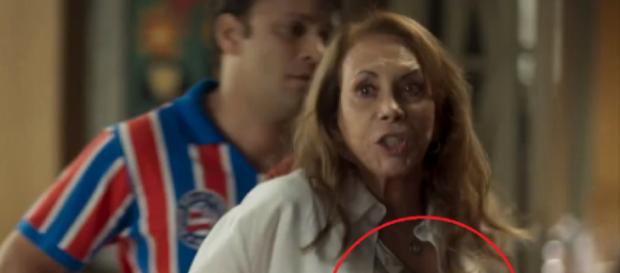 Nana trocou de colar em Segundo Sol Nana trocou de colar em Segundo Sol