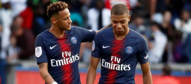 PSG : le Real Madrid a 372M€ pour faire signer Neymar et Mbappé PSG : le Real Madrid a 372M€ pour faire signer Neymar et Mbappé