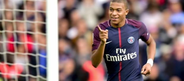 Ballon d'Or 2017 : La liste des 30 nommés et les favoris - Ballon ... - lefigaro.fr Ballon d'Or 2017 : La liste des 30 nommés et les favoris - Ballon ... - lefigaro.fr