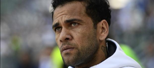 Daniel Alves a prodigué ses conseils à Neymar et Mbappé suite à la Coupe du Monde Daniel Alves a prodigué ses conseils à Neymar et Mbappé suite à la Coupe du Monde