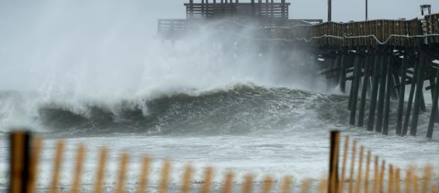 El huracán Florence comienza a sentirse en Carolina del norte, EEUU El huracán Florence comienza a sentirse en Carolina del norte, EEUU
