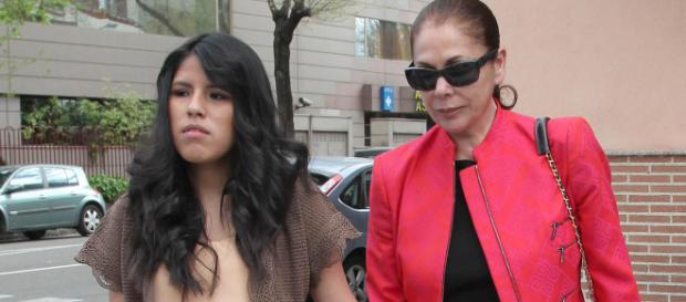 Isabel Pantoja echa a su hija Chabelita del negocio de moda ... - bekia.es Isabel Pantoja echa a su hija Chabelita del negocio de moda ... - bekia.es