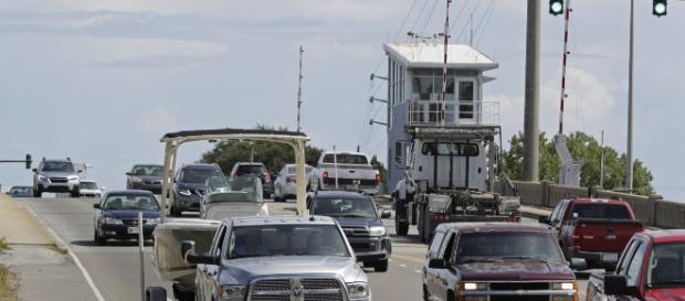 Miles de ciudadanos desalojan la costa este de EEUU por huracán Florence. - com.do Miles de ciudadanos desalojan la costa este de EEUU por huracán Florence. - com.do