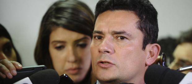 Sérgio Moro poderá proferir segunda sentença de Lula apenas depois do segundo turno das eleições Sérgio Moro poderá proferir segunda sentença de Lula apenas depois do segundo turno das eleições