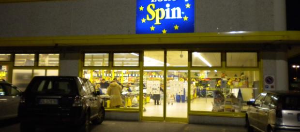 Lecce, 'Banda dell'Eurospin' ancora in azione: nella serata di ieri rapinato il discount di Carmiano Lecce, 'Banda dell'Eurospin' ancora in azione: nella serata di ieri rapinato il discount di Carmiano
