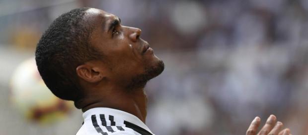Nachricht Aktuell | Serie A: Spuck-Attacke von Douglas Costa bei ... - nachricht-aktuell.de Nachricht Aktuell | Serie A: Spuck-Attacke von Douglas Costa bei ... - nachricht-aktuell.de