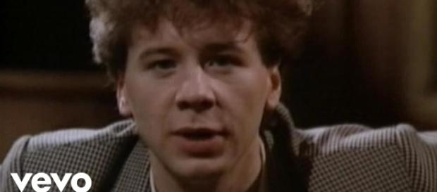 Simple Minds - Don't You (Forget About Me) - YouTube - youtube.com Simple Minds - Don't You (Forget About Me) - YouTube - youtube.com