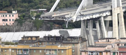Sul crollo del Ponte Morandi indaga la Procura di Genova.