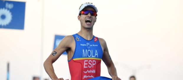 El campeón mundial de Triatlón sigue siendo de un español. El campeón mundial de Triatlón sigue siendo de un español.
