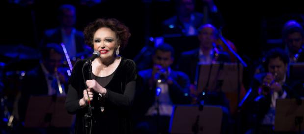 Grande dama do Teatro, Bibi Ferreira, anuncia que não vais mais trabalhar nos palcos. Grande dama do Teatro, Bibi Ferreira, anuncia que não vais mais trabalhar nos palcos.