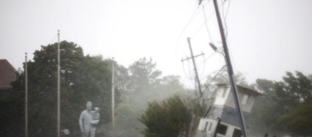 Huracán Florence sigue manteniendo en alerta a las comunidades de la costa atlántida de EUA. - com.gt Huracán Florence sigue manteniendo en alerta a las comunidades de la costa atlántida de EUA. - com.gt