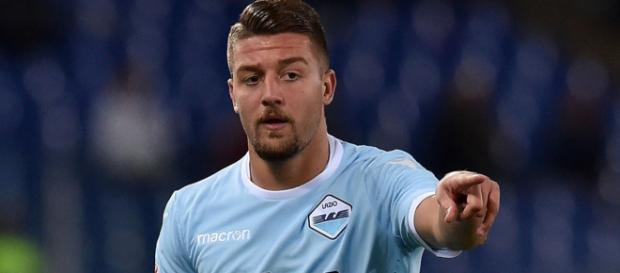 Sergej Milinkovic-Savic vient de voir son prix baissé de 30 millions d'euros Sergej Milinkovic-Savic vient de voir son prix baissé de 30 millions d'euros