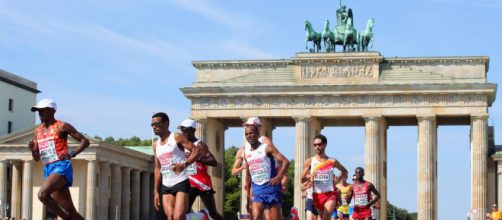 Galáctico record del mundo en la maratón de Berlín
