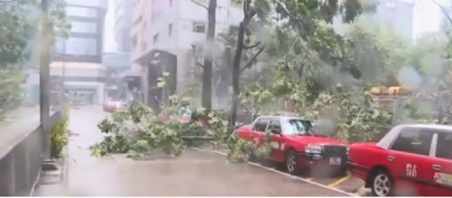 Hong Kong drenched as Typhoon Mangkhut hits China. [Image courtesy – Global News, YouTube video]