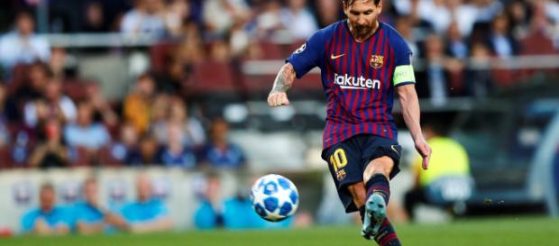 Messi en su primer tanto con el PSV Messi en su primer tanto con el PSV
