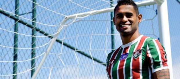 Sem marcar desde a estreia, Kayke corre o risco de barração no Fluminense (Foto: Lucas Merçon) Sem marcar desde a estreia, Kayke corre o risco de barração no Fluminense (Foto: Lucas Merçon)