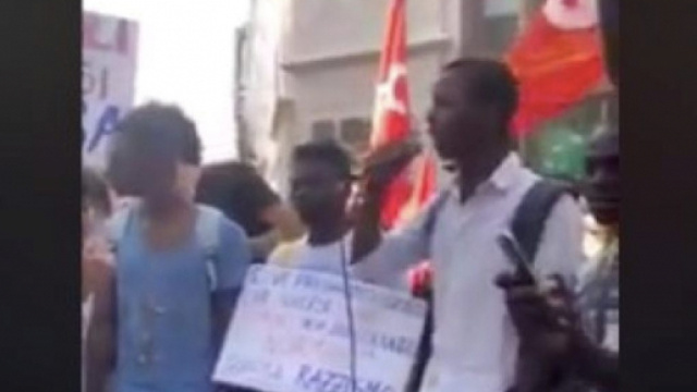 Migranti: "pronti a fare la guerra contro Salvini"