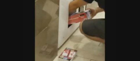 Man uses toddler to steal Nintendo Switch and other prizes from an arcade game