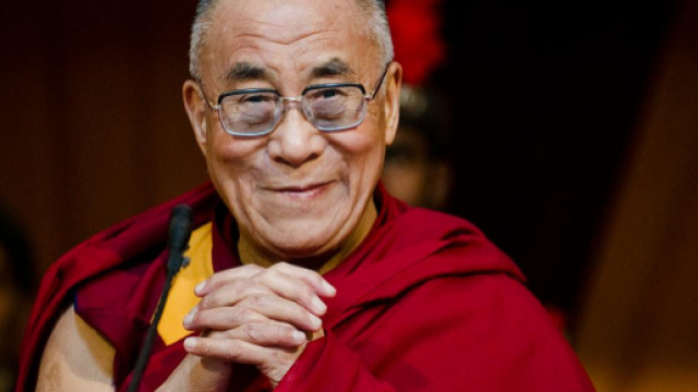 Il Dalai Lama parla dei migranti quasi come Matteo Salvini