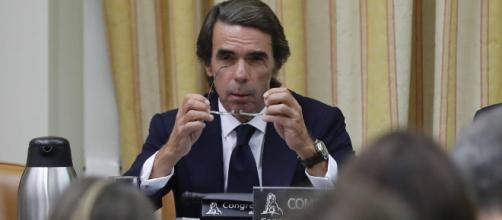 Aznar aceptó el cuerpo a cuerpo de sus rivales