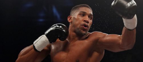 Anthony Joshua, campione mondiale dei pesi massimi versione Super WBA, IBF, IBO e WBO