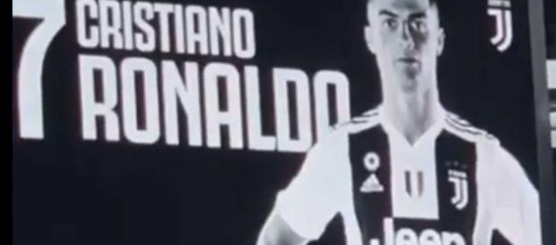 CR7 recebeu cartão vermelho ainda no primeiro tempo CR7 recebeu cartão vermelho ainda no primeiro tempo