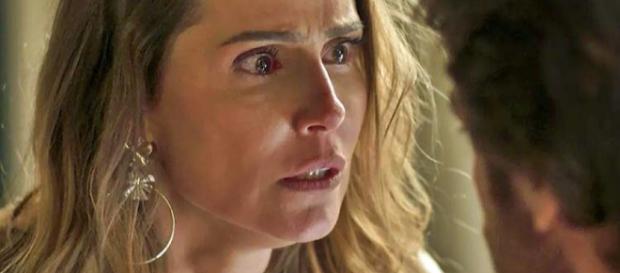 Karola, personagem de Segundo Sol. Karola, personagem de Segundo Sol.