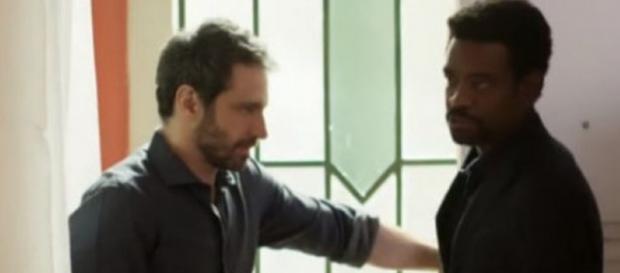 Roberval perde a cabeça com Edgar e os dois brigam feio. Roberval perde a cabeça com Edgar e os dois brigam feio.