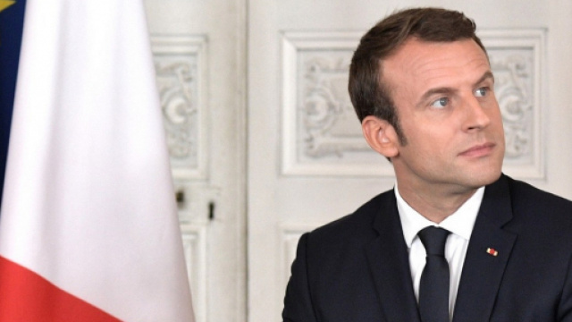 Macron tancé par le jeune chômeur qui l'a abordé