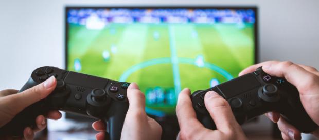 Videogiochi "proibiti" in Cina, il mercato collassa Videogiochi "proibiti" in Cina, il mercato collassa