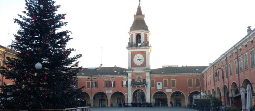 Sassuolo, uccide l'anziana madre e poi si getta da un ponte