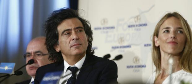 Arcadi Espada la vuelva a liar con sus insultos Arcadi Espada la vuelva a liar con sus insultos