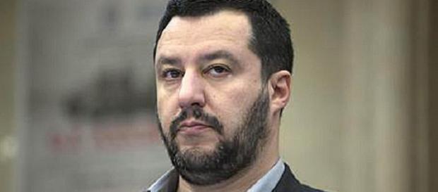 Matteo Salvini e la Lega per quota 100 con la pace contributiva Matteo Salvini e la Lega per quota 100 con la pace contributiva