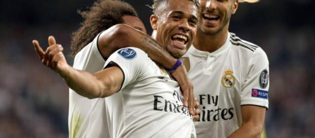 Real Madrid comienza bien la defensa del título ante la Roma Real Madrid comienza bien la defensa del título ante la Roma