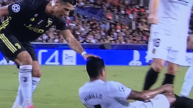 Il gesto che ha portato all'espulsione di CR7