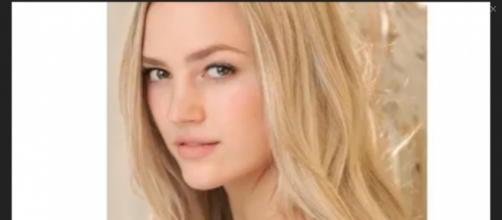 Bayley Corman will replace Hunter King as Summer on Y&R for three episodes. [Image Source: Biography International - YouTube]