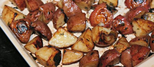 Soy roasted potatoes - [kae71463 / Flickr]
