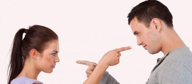 Algumas mulheres irritam quem está ao seu lado por pequenas atitudes Algumas mulheres irritam quem está ao seu lado por pequenas atitudes