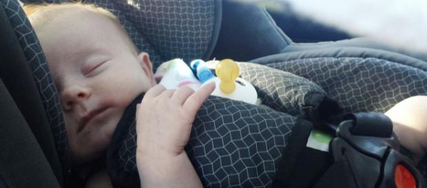 Bimbi in auto: le norme salvavita - Responsabile Civile - responsabilecivile.it Bimbi in auto: le norme salvavita - Responsabile Civile - responsabilecivile.it
