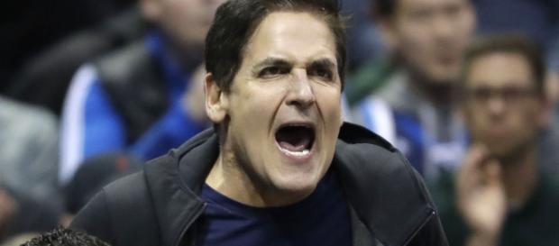 Mark Cuban dona 10 millones de dólares por conducta inapropiada de Dallas Mavericks Mark Cuban dona 10 millones de dólares por conducta inapropiada de Dallas Mavericks