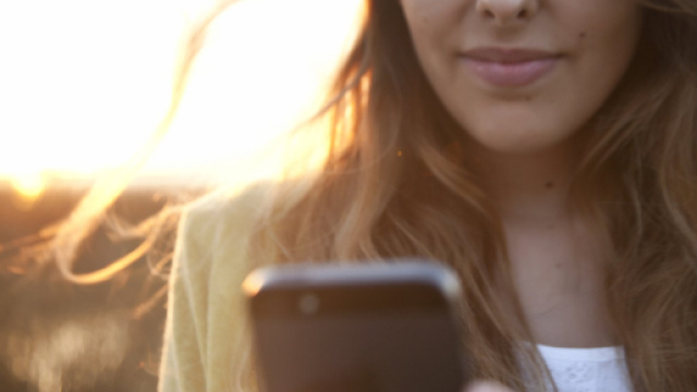 Lecce, promette in sposa la figlia di 10 anni: pap&agrave; indagato per maltrattamenti