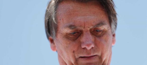 Bolsonaro é esfaqueado em Juiz de Fora, sul de Minas. Bolsonaro é esfaqueado em Juiz de Fora, sul de Minas.