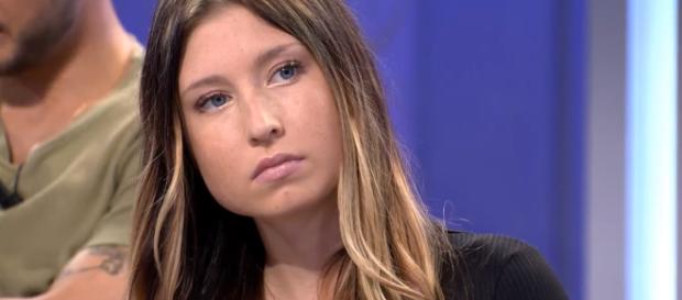 Linda decide abandonar a Moha porque considera que es muy soso para ella Linda decide abandonar a Moha porque considera que es muy soso para ella