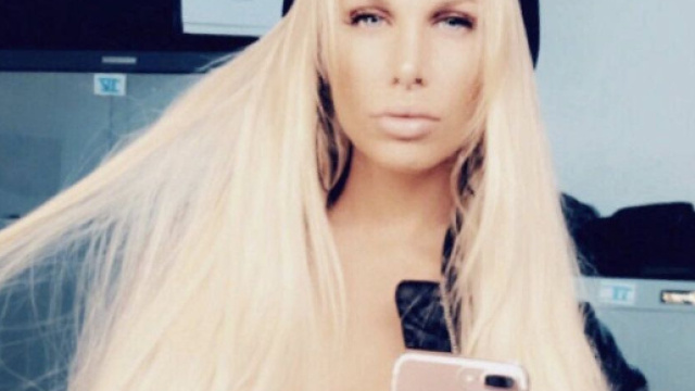 La belle blonde a posté hier soir, sur son compte Snapchat une vidéo d'elle où l'on a pu observer son ventre plutôt arrondi.