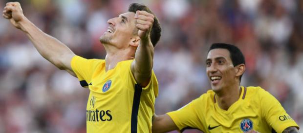 http://www.goal.com/fr/news/naples-hamsik-manchester-city-lune ... - goal.com http://www.goal.com/fr/news/naples-hamsik-manchester-city-lune ... - goal.com