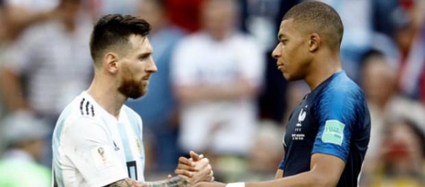 Jorge Valdano pense que Mbappé gagnerait plus à s'inspirer de Messi plutôt que de Neymar Jorge Valdano pense que Mbappé gagnerait plus à s'inspirer de Messi plutôt que de Neymar