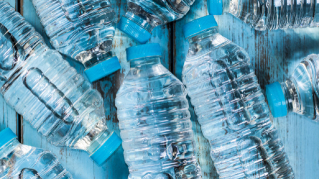 Ministero della Salute toglie acqua minerale dal mercato perchè potrebbe essere tossica