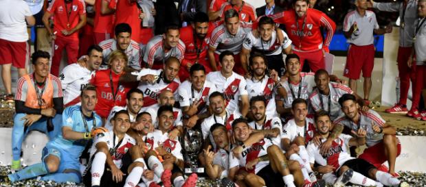 River derrotó a Boca 2-0 y es el campeón del fútbol argentino. River derrotó a Boca 2-0 y es el campeón del fútbol argentino.